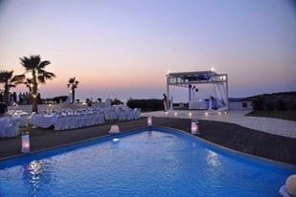 Reveli Estate Villa Kalathas Oda fotoğraf